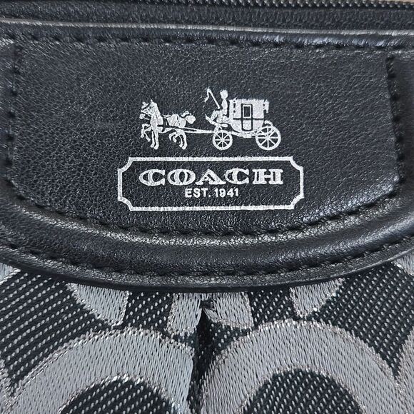 COACH BLACK AND SILVER SIGNATURE C CREDIT CARD CASE - Picture 4 of 4